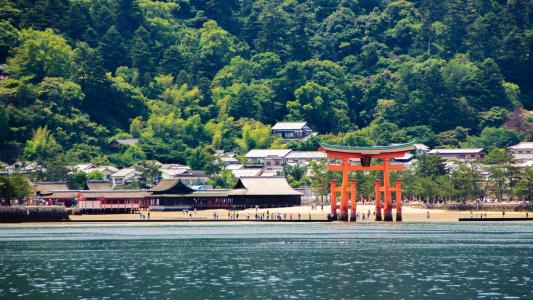 日本的广岛县旅游景点,日本的广岛相当于我国的哪些城市