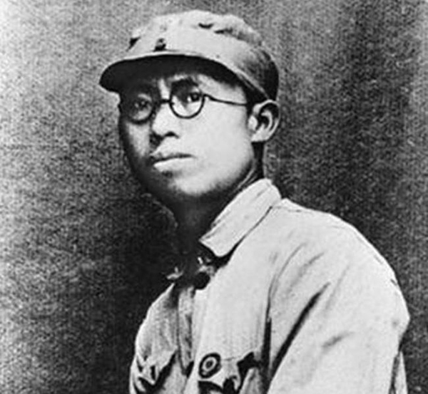 红军最年轻指挥员有几位,红军五大元帅是谁