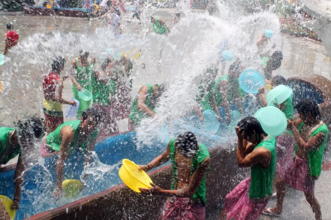 济南长安十二时辰,济南十二时辰图片