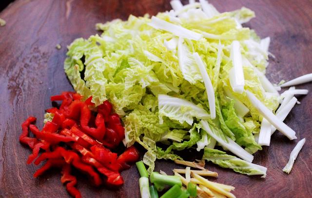 鸡胗肉丝大白菜,鸡胗炖大白菜怎么做