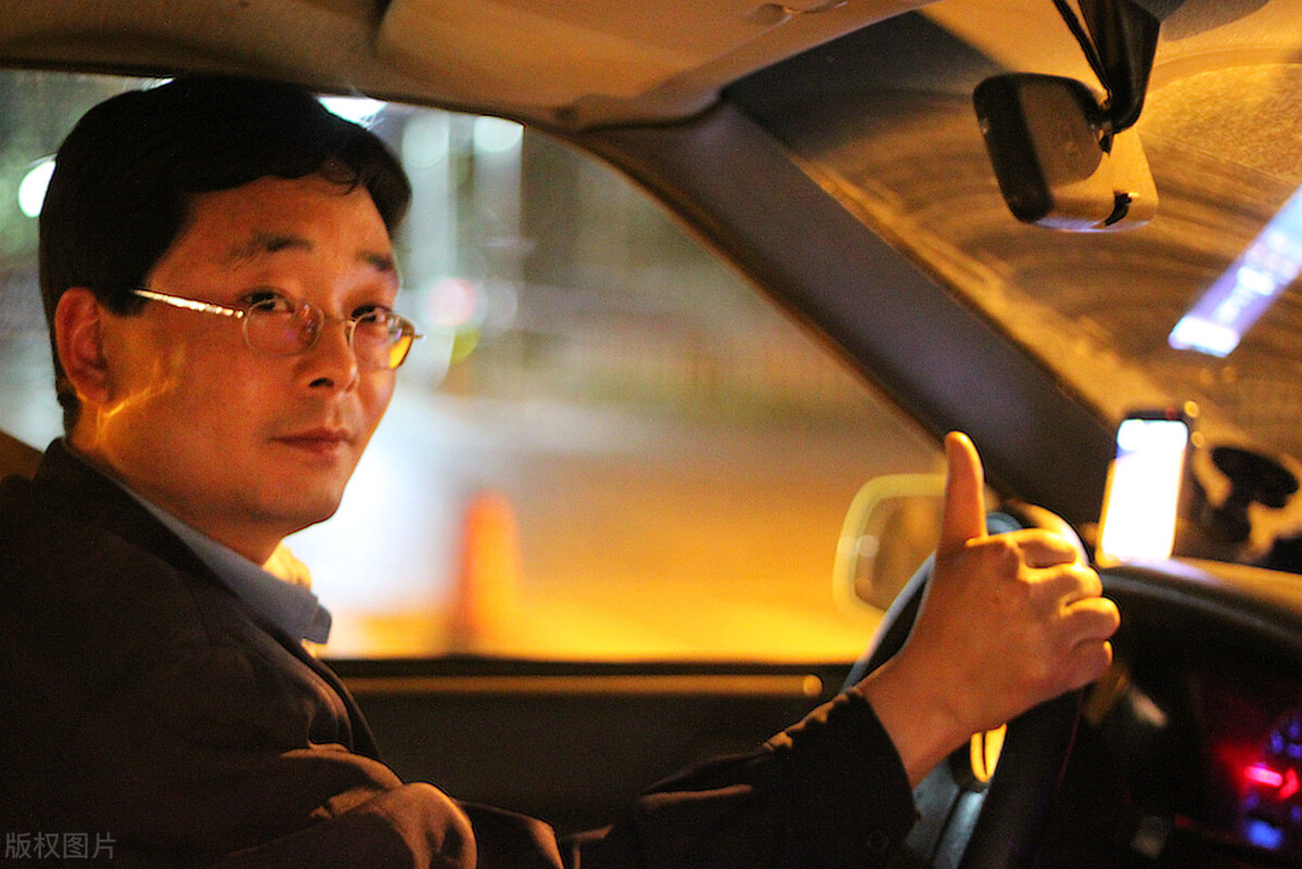 网约车司机一天流水200,网约车司机一个月流水多少