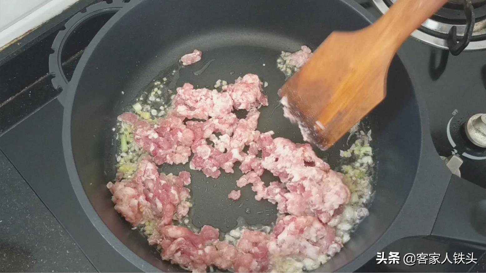 孩子爱吃的盖浇饭,荤素搭配的快餐和盖浇饭