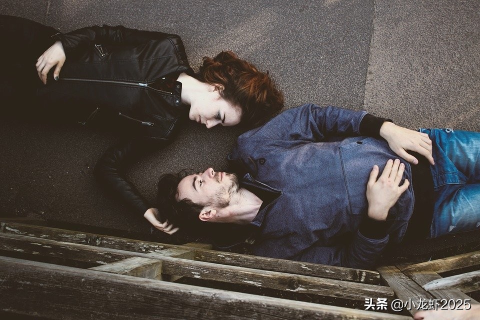 年轻人生育率低会导致房价降低吗 (年轻人生育率低还是房价高)