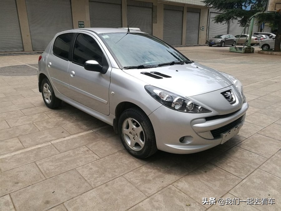 2.5万多能买到年份最近的车,2.5万多买什么二手车