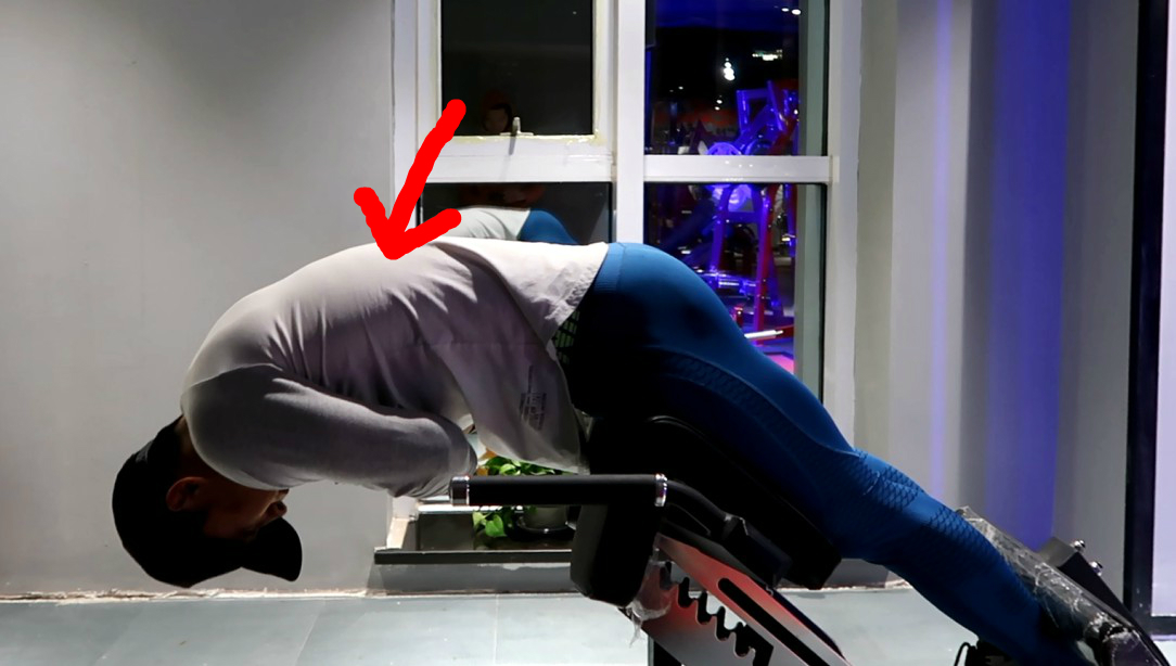 山羊挺身替代动作练背,山羊挺身练下背正确训练方法