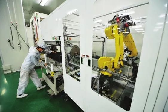 凝心聚力谋新篇砥砺奋进创佳绩,凝心聚力谋发展追赶超越谱新篇