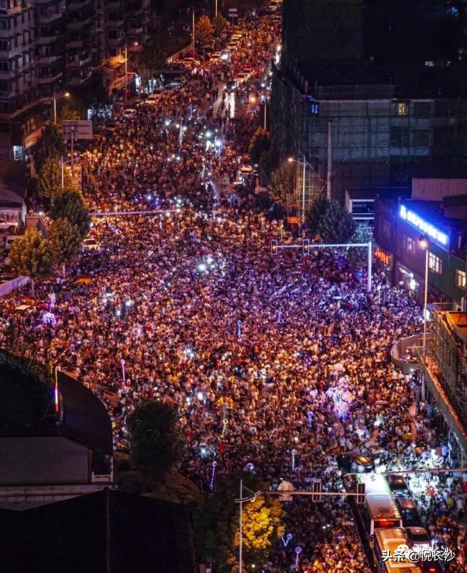 炸天！网红长沙城市地标来袭，自带热搜体质，全城都沸腾了……