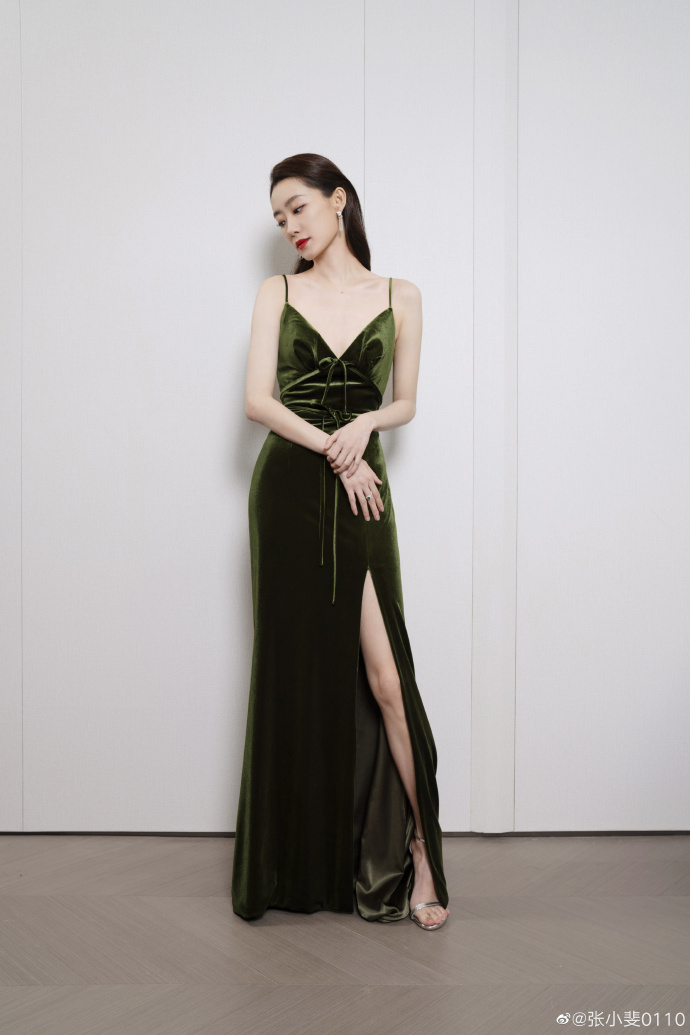 时尚芭莎年度派对结束，学女星红毯穿搭