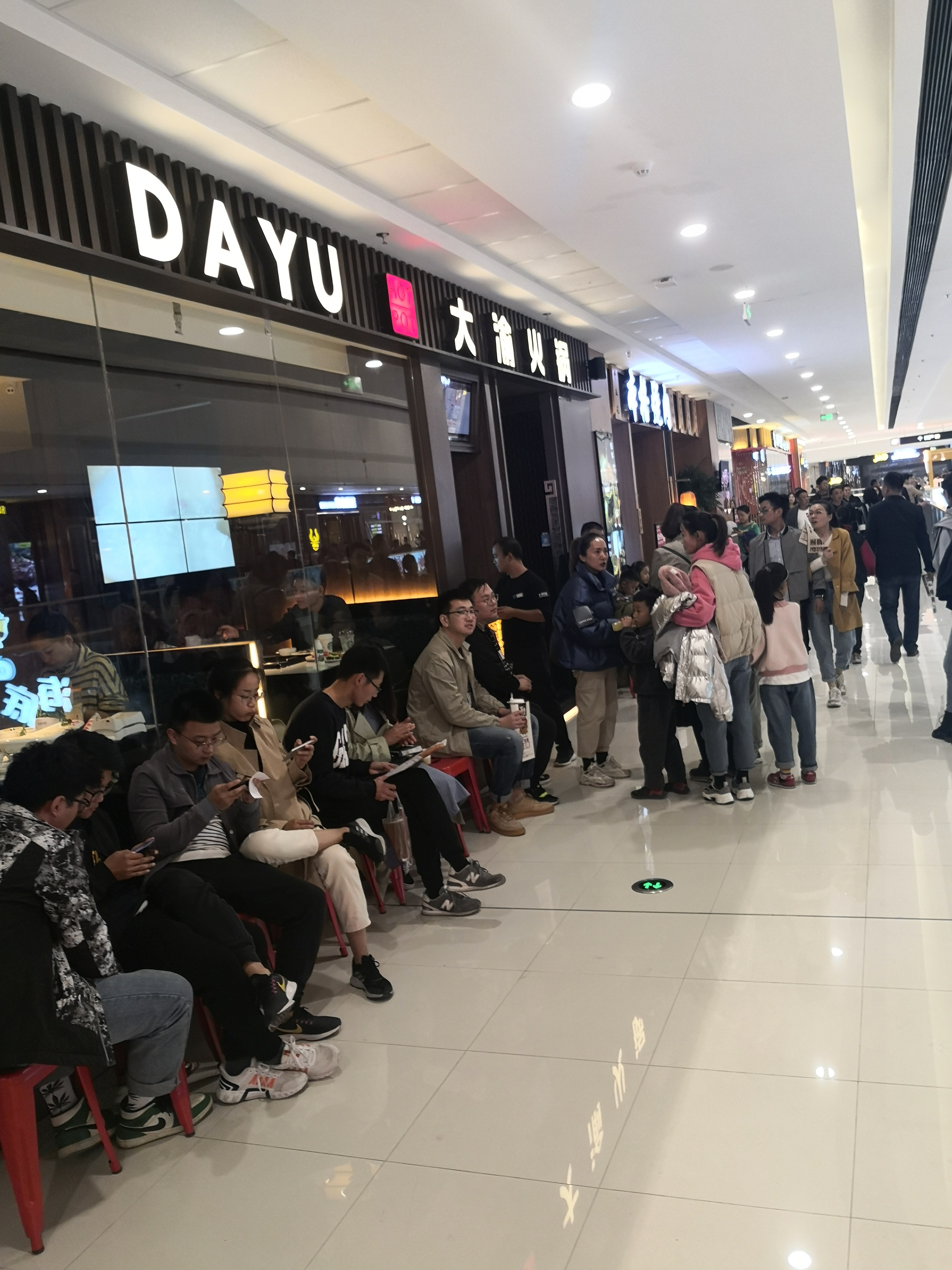 餐饮店开张一年亏损的原因,餐饮行业的倒闭率是多少