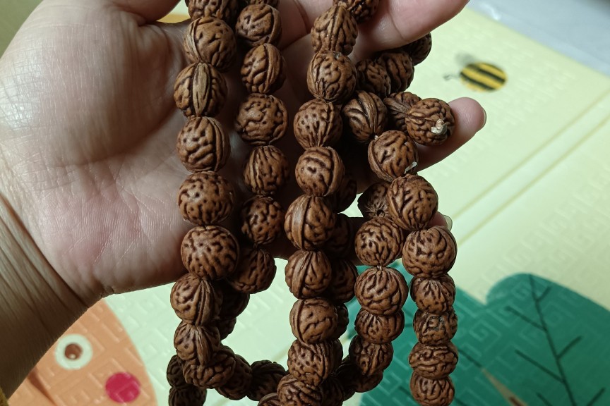 脑纹桃核手串有何寓意,脑纹小桃核手串如何打底