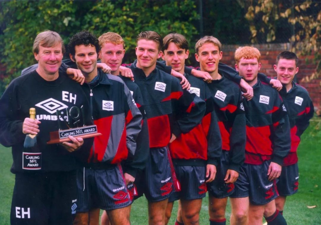 年轻时候的大卫贝克汉姆,45岁的贝克汉姆年轻照