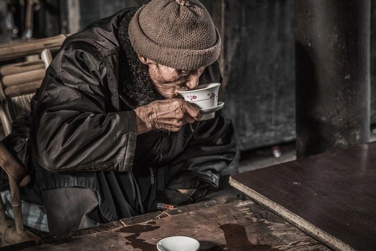 摆摊卖茶叶从哪里进货,茶叶怎么摆摊吸引人