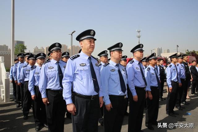 快递小哥防诈宣传,警方提示快递防诈骗内容