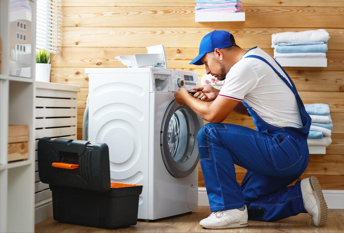 清洗洗衣机时可以打开排污口吗,洗衣机内壁上的脏东西怎么清理