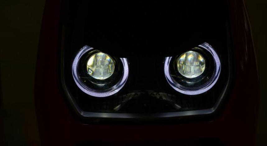 电动车大灯用什么灯泡好,电动车前大灯哪种最亮