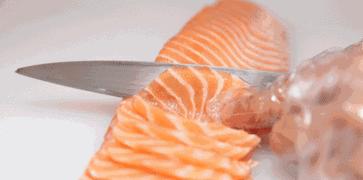 徐州张柏芝一秒到日本？其实正在吃日料，和服免费穿，过足cos瘾