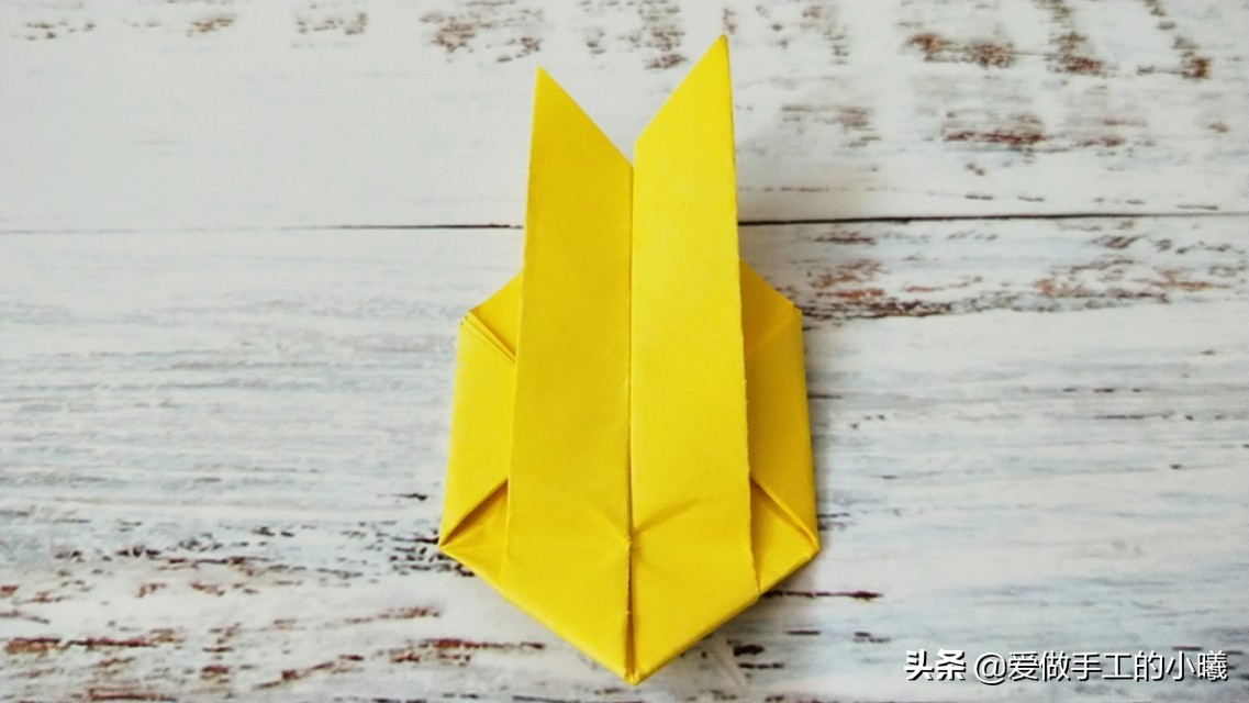 折扫帚簸箕的折纸步骤图,三角插折纸簸箕教程