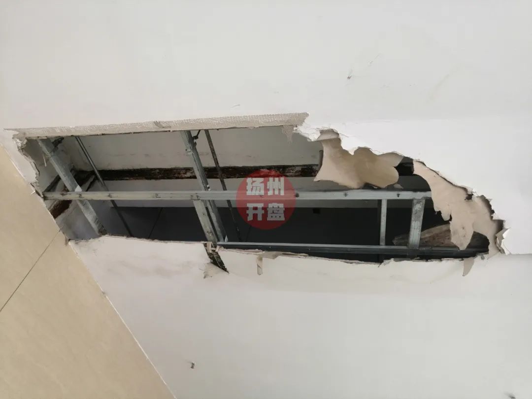 商家血亏！扬州一商场唱起空城计，现场一片狼藉