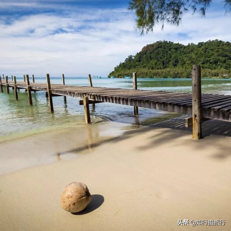 离曼谷芭提雅不远的沙美岛又称情人岛，值得你在泰国旅程中走一走