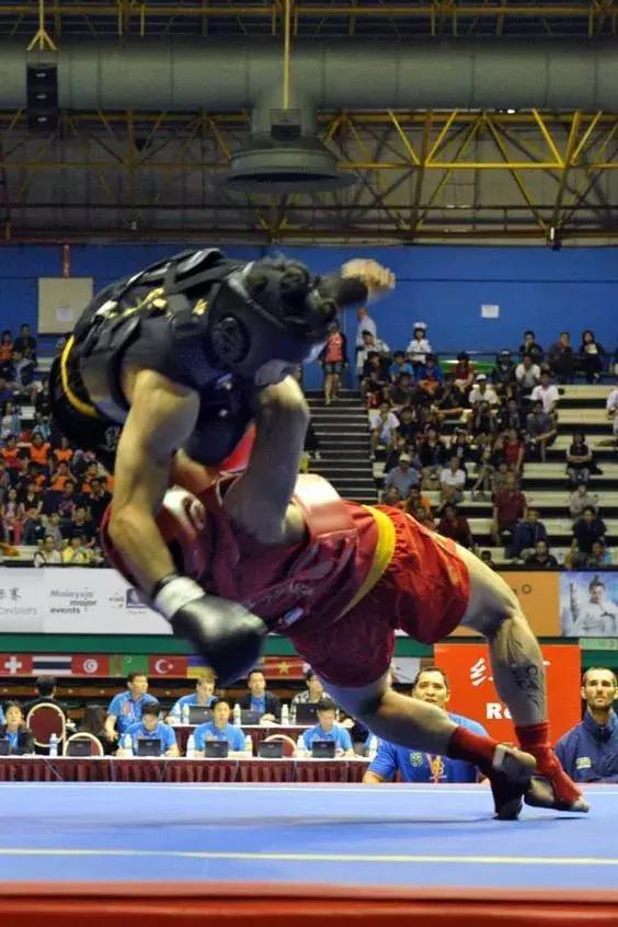 新手学散打要反复练习哪几个动作,散打初学者入门教程