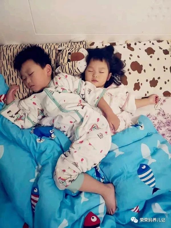 秋天到了又到了穿开衫的时候了,秋天又到了穿外套的季节