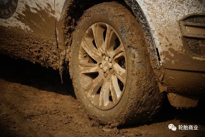 澶х嫍鍥洪搨att娣卞害璇勬祴,鍥洪搨att杞儙鍜屾櫘閫氳疆鑳庡姣斾紭缂虹偣