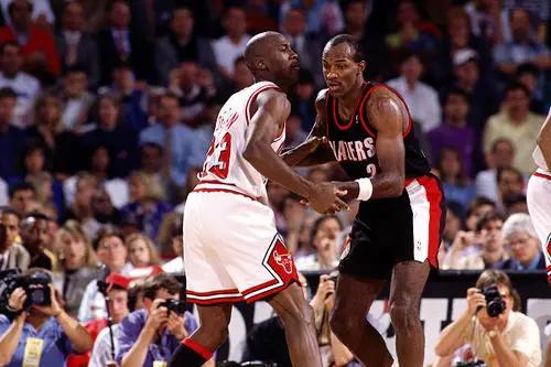 最强nba乔丹滑翔机,nba乔丹纪录片1990-91总决赛