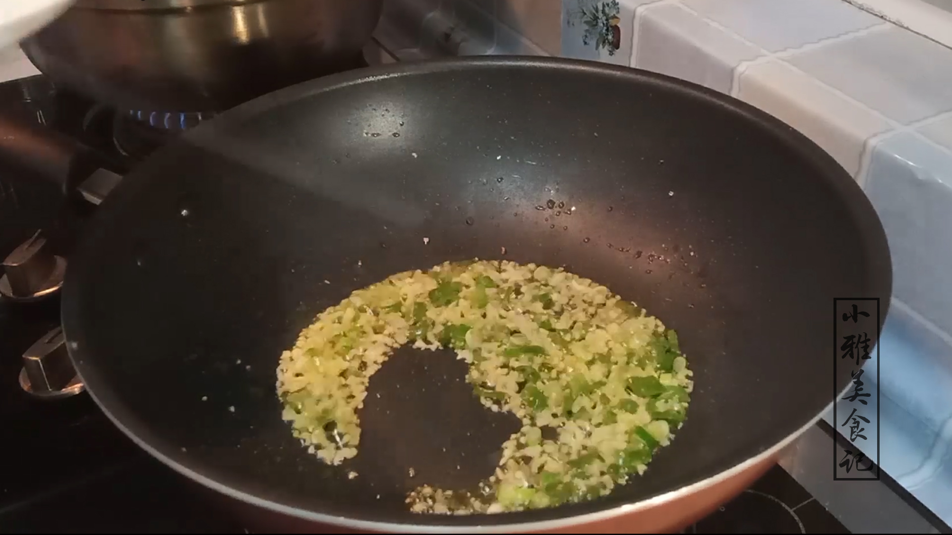 蘑菇要不要烫一烫再炒,蘑菇一定要焯水吗