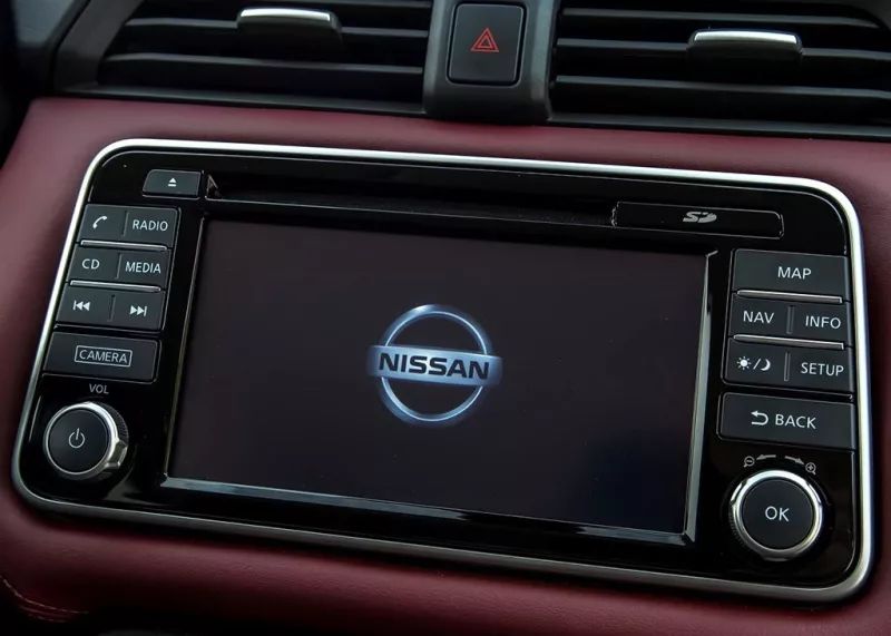 飞度对比玛驰,日产玛驰对比本田飞度怎么选