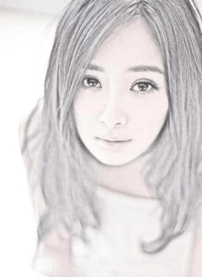 网友绘画5张明星素描照，一个个堪称神笔马良，但最后一个是谁？