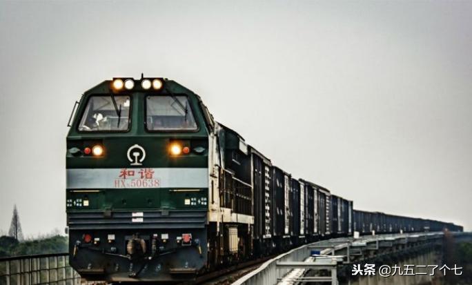 坐了这么多年高铁才知道位置,坐了那么多年的火车