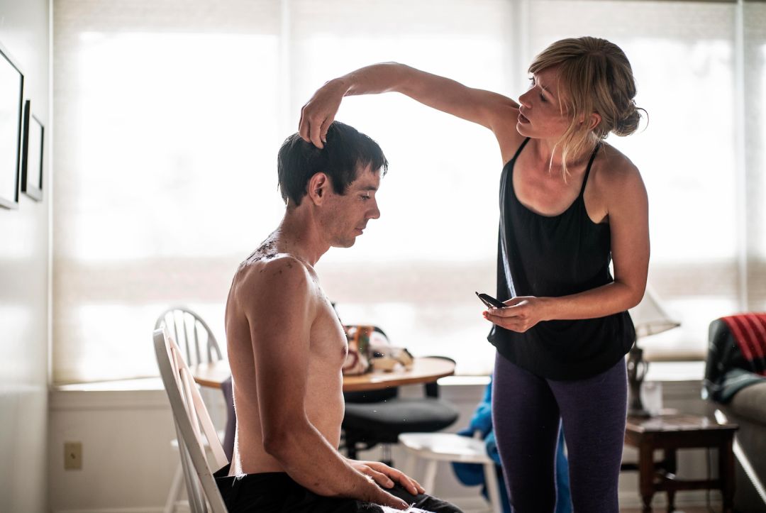 徒手攀岩看上去就很艰难,徒手攀岩最难战胜的一个人