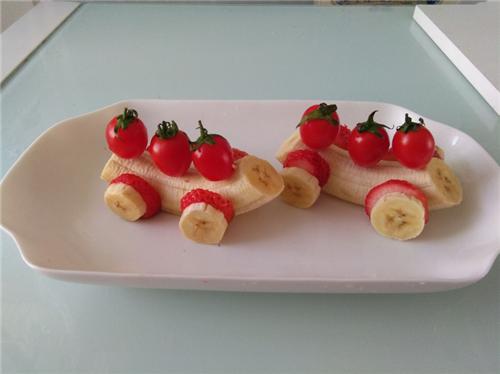 家庭待客简单水果摆盘,水果上桌的摆法