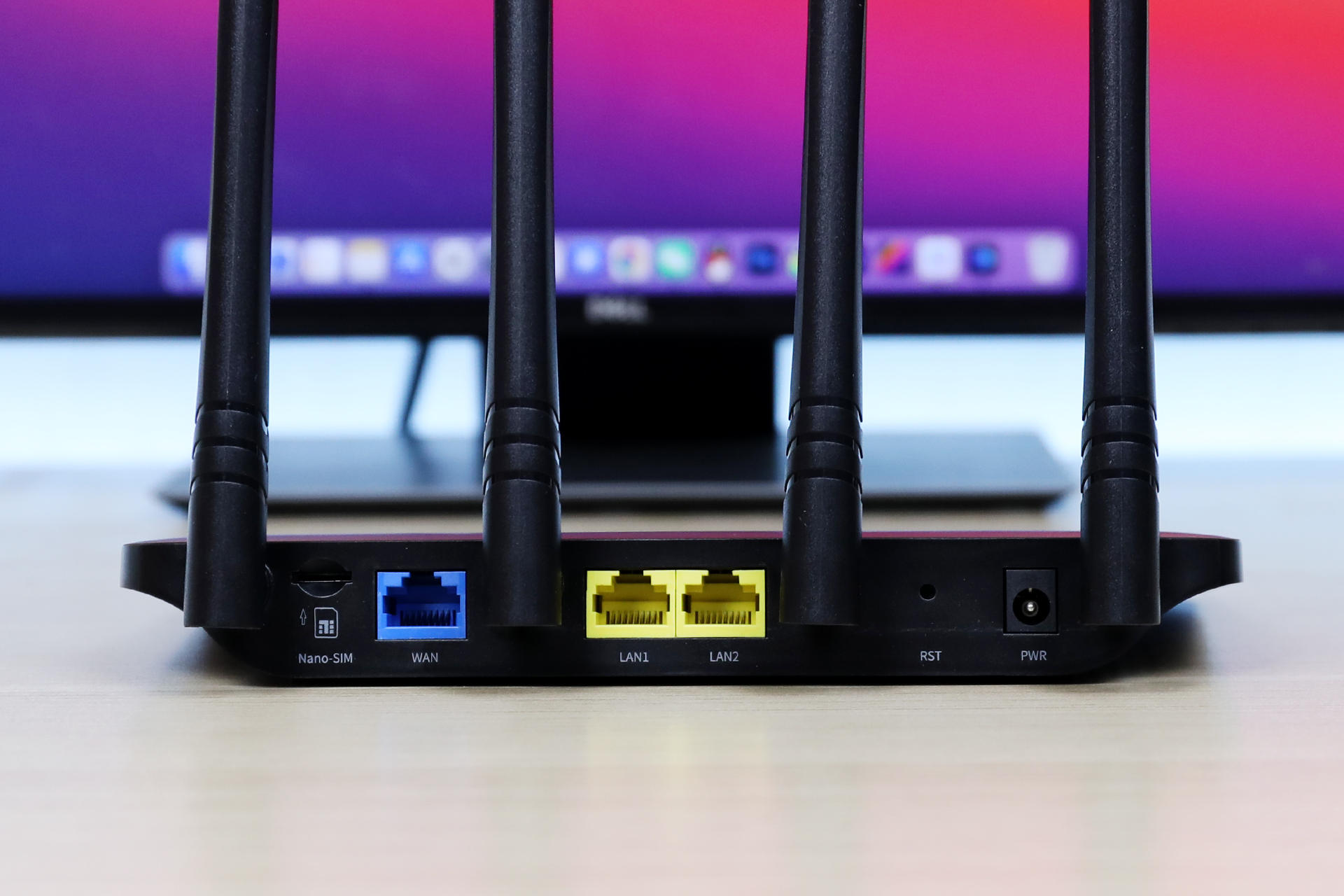 即插即用不需要驱动程序,蒲公英x4c对比华为b311