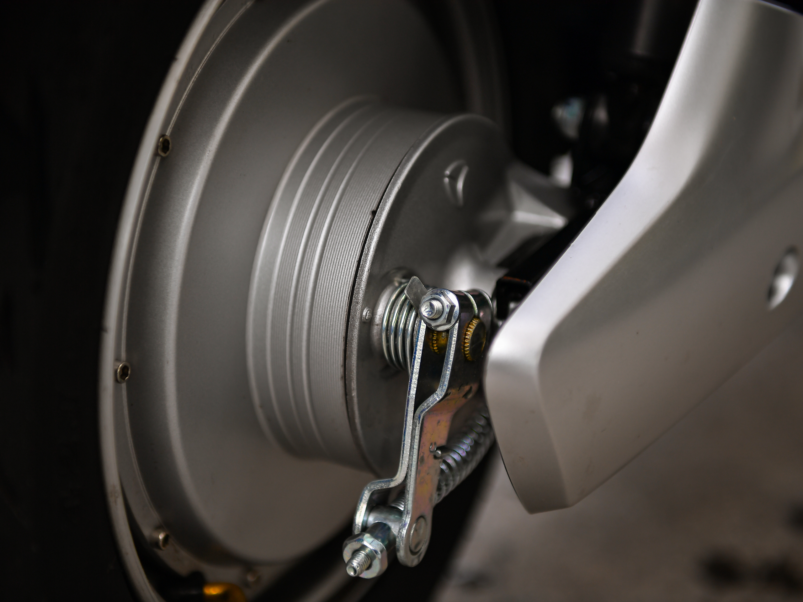 雅迪e2s测评,雅迪电动车b20测评