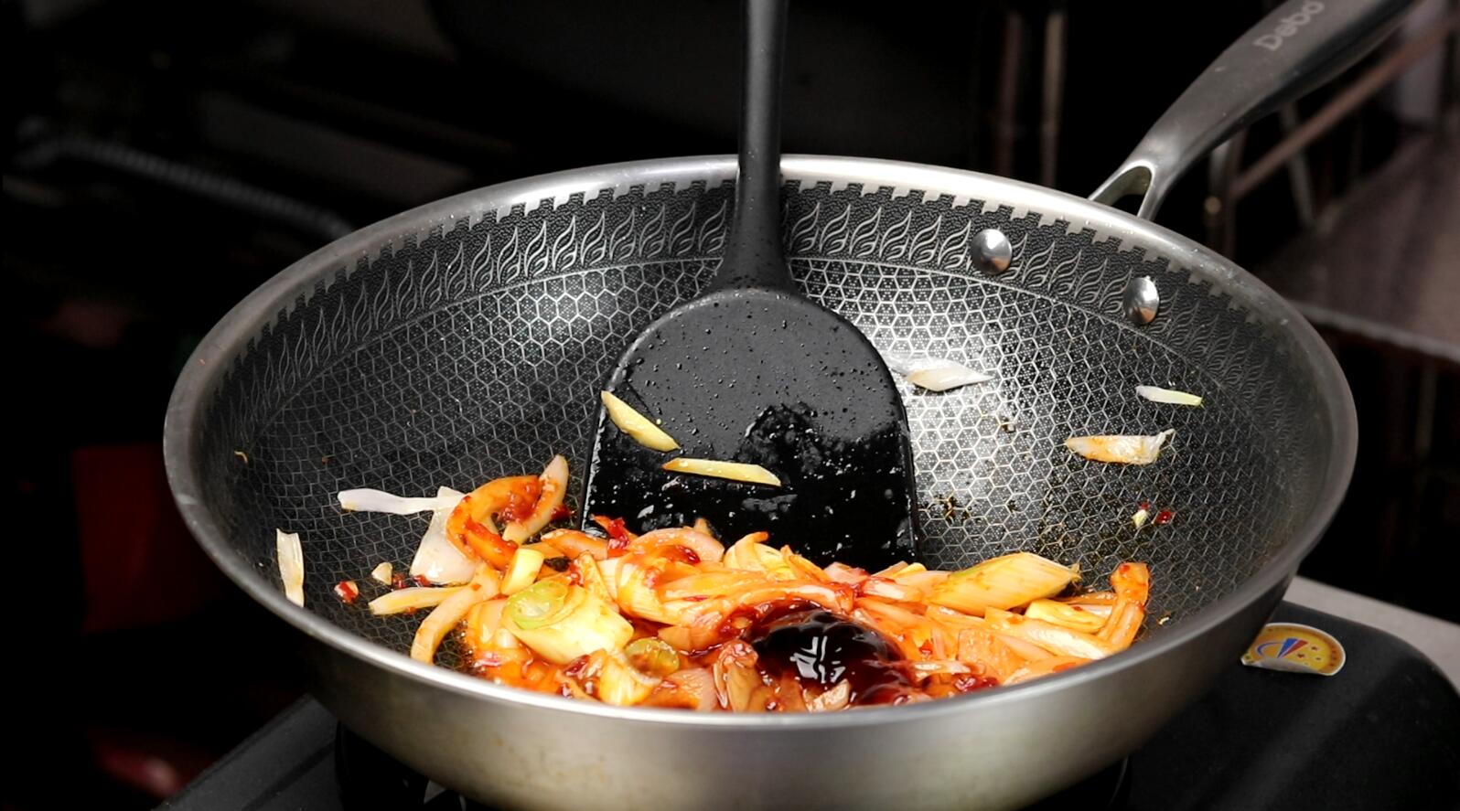 炒花蛤必须焯水吗,炒花蛤需要焯水吗