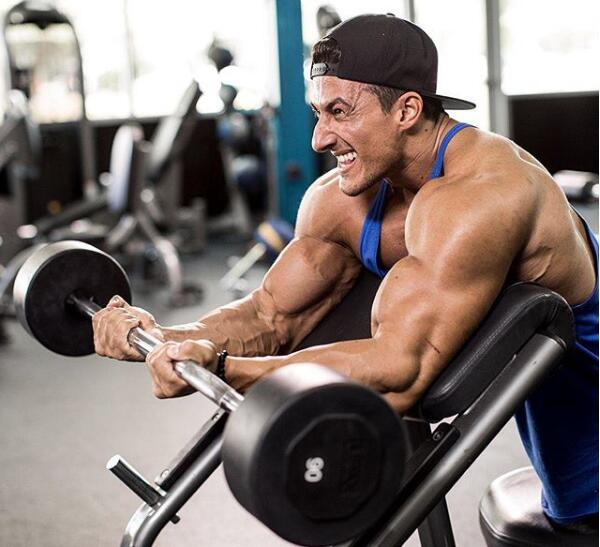 练了一年多臂围没变化,手臂一周练几次臂围增长最快