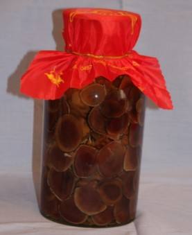 鹿茸泡酒喝着更辣了,鹿茸泡酒的颜色越来越白