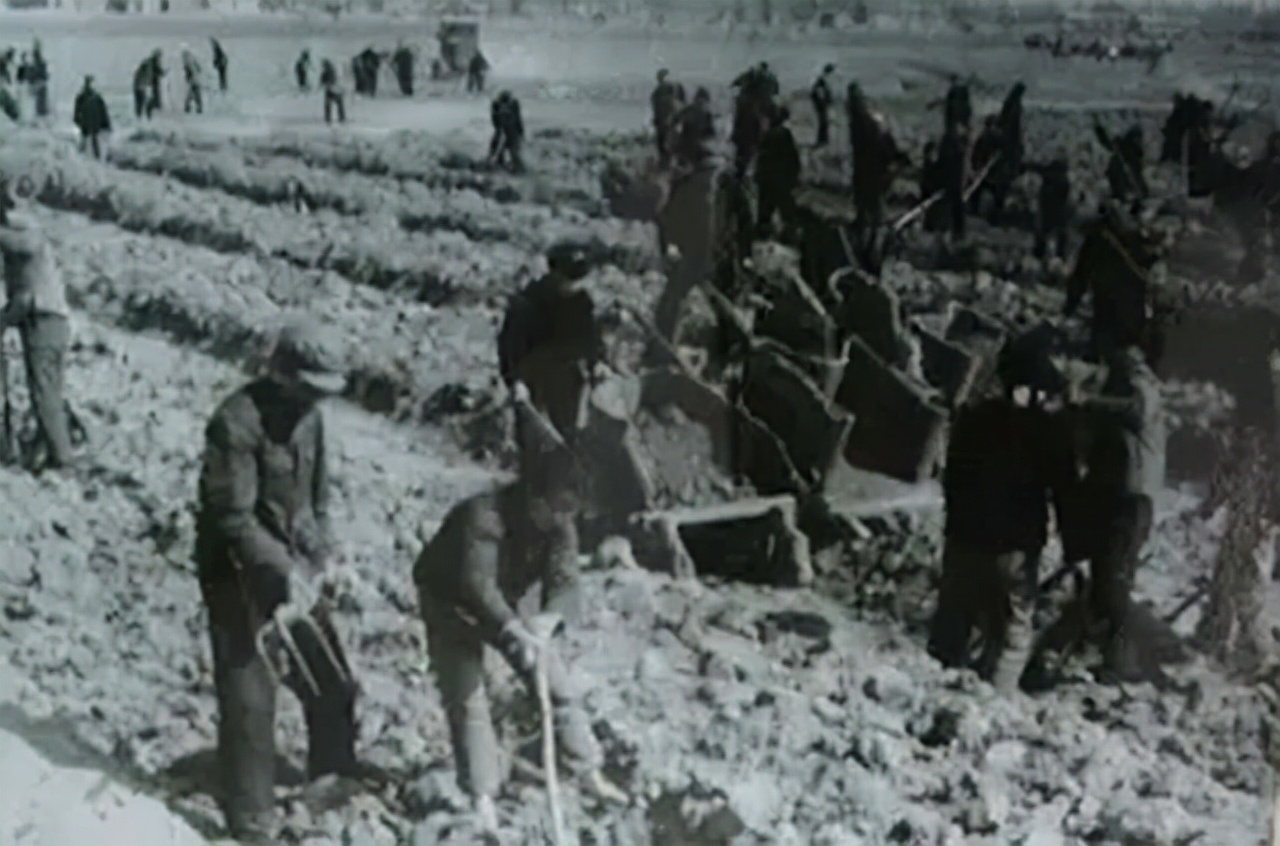 重庆29岁小伙娶53岁老妻,19岁女知青下乡嫁给农村小伙子