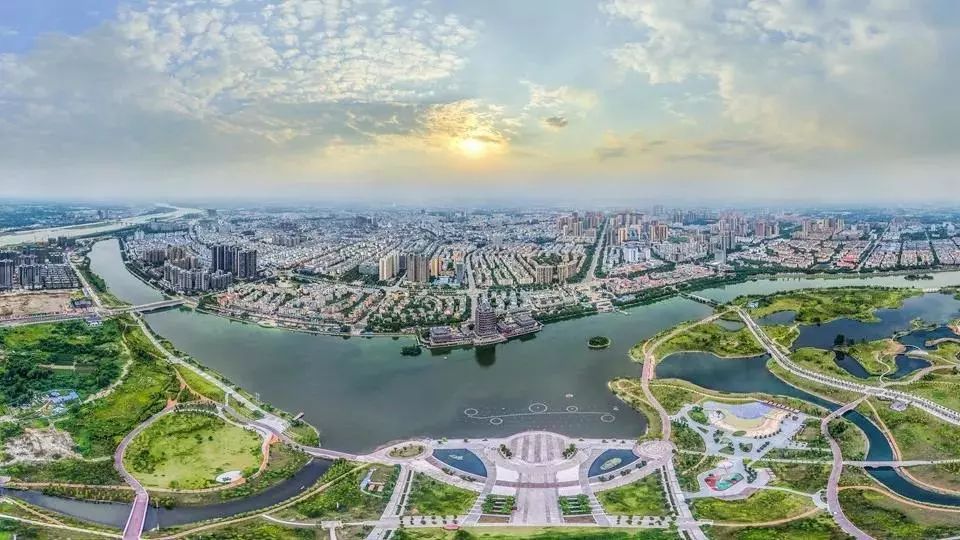 一泡而红！四川这座小城已火向全球，今天万人齐聚！