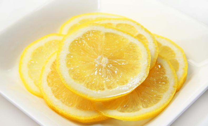 脸上雀斑多？3个方法，将“它”连根拔起，心情瞬间美丽了