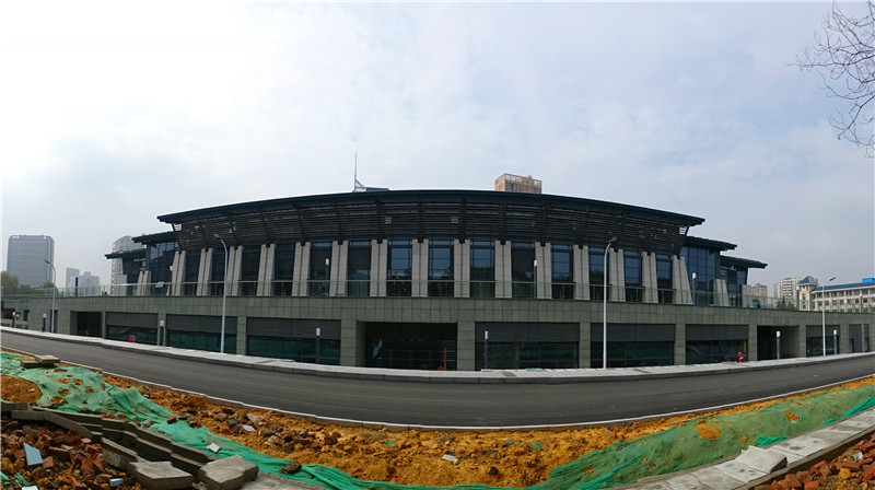 随拍“绿色琉璃瓦”建筑——武汉大学卓尔体育馆