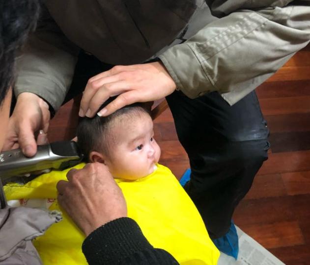 新生宝宝怎么理发,宝宝剪头发一般什么时候比较好