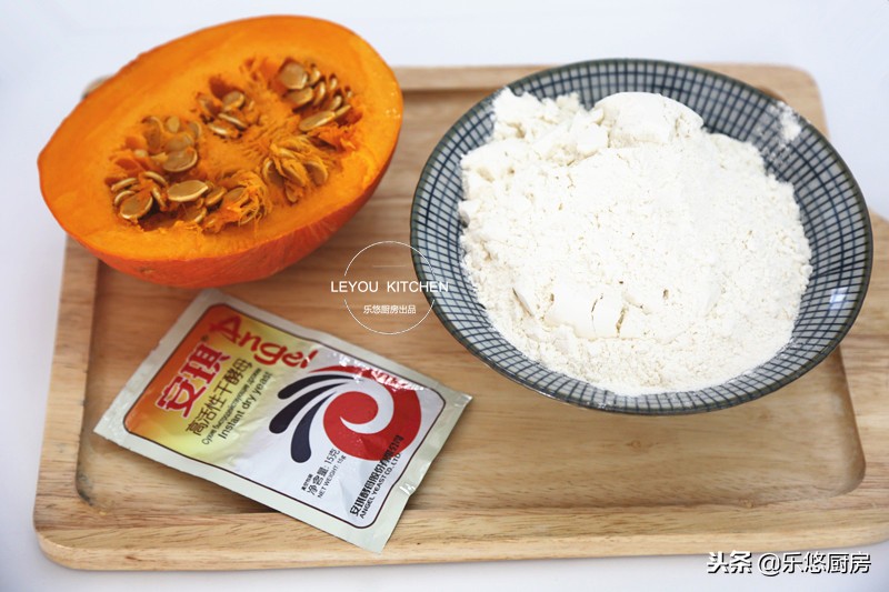 用筷子一卷的花卷,筷子压花卷做法