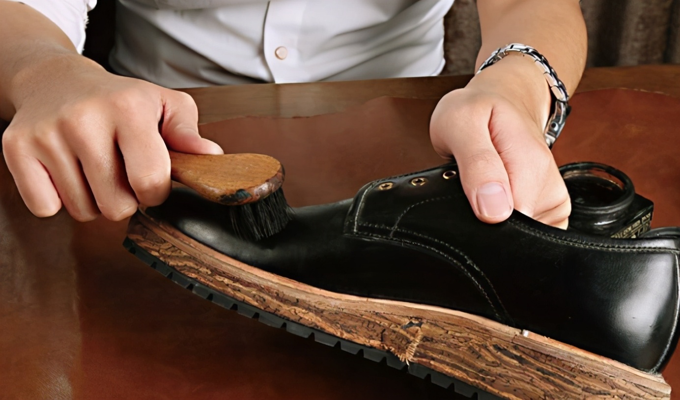 皮鞋保养教程大全,皮鞋护理保养知识教程