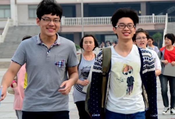 中考落榜的职高生未来的出路如何,中考落榜可以报哪些中专或者职高