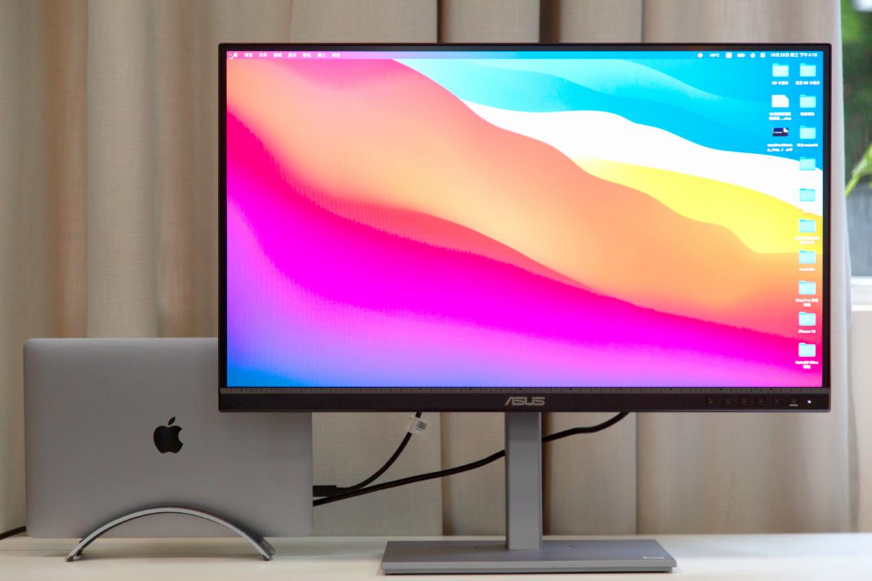 女王节礼物还在发愁?小PA家族专业显示器帮你俘获女神芳心