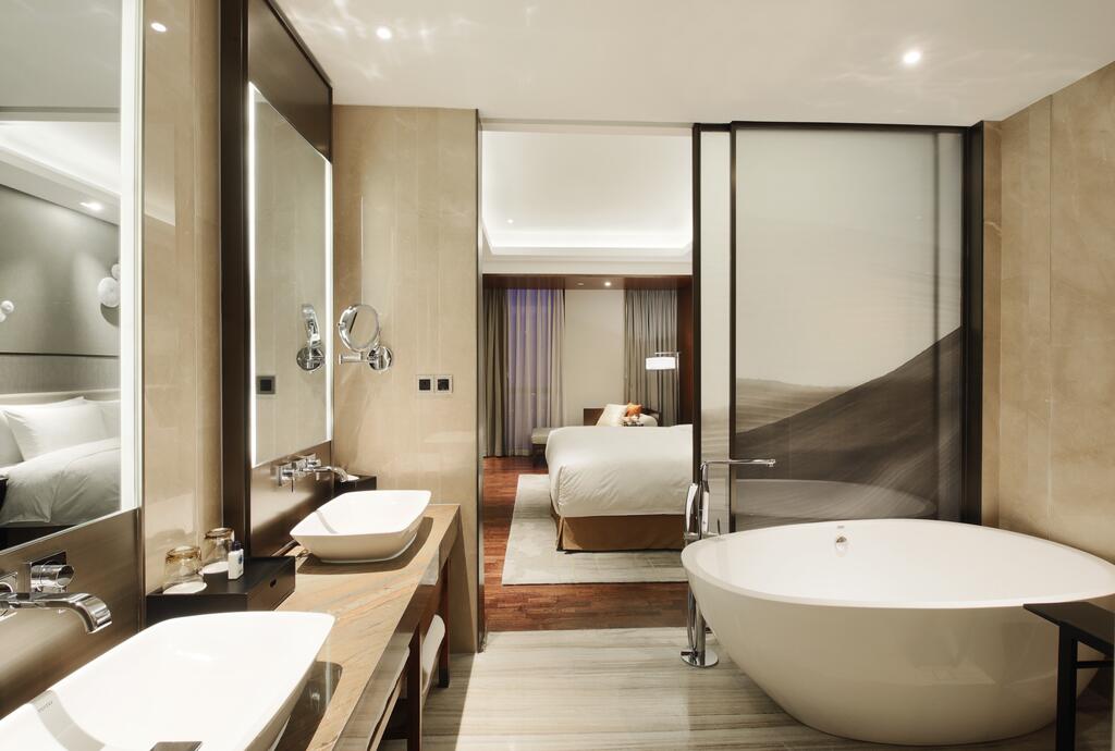 无锡太湖华邑酒店什么档次,无锡太湖华邑酒店游泳池