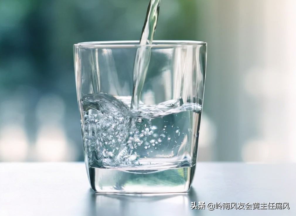 脚趾疼是痛风吗痛风都有什么症状,痛风是怎么引起的痛风有哪些症状