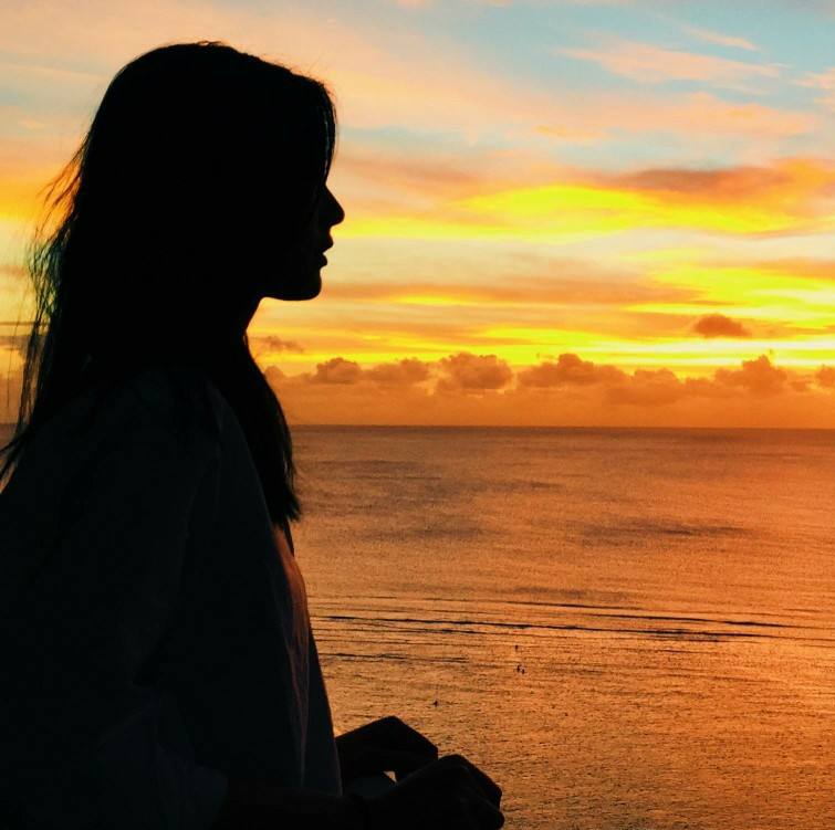 女人贫穷到底有多可怕,女人在面对贫穷和富贵之间的抉择